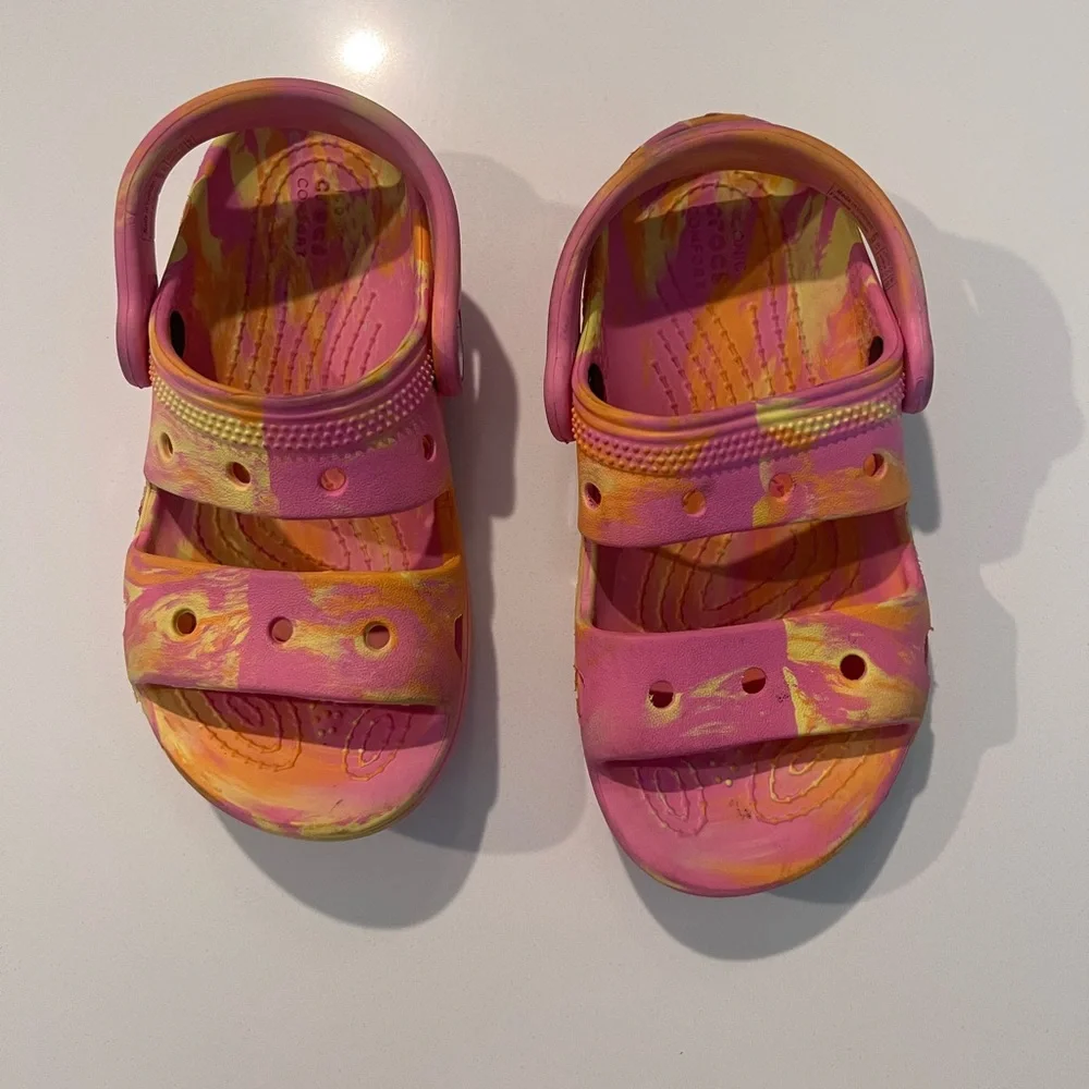 Crocs‎ Classic Marbled Sandal Kids C10 Taffy Pink Yellow Sandals